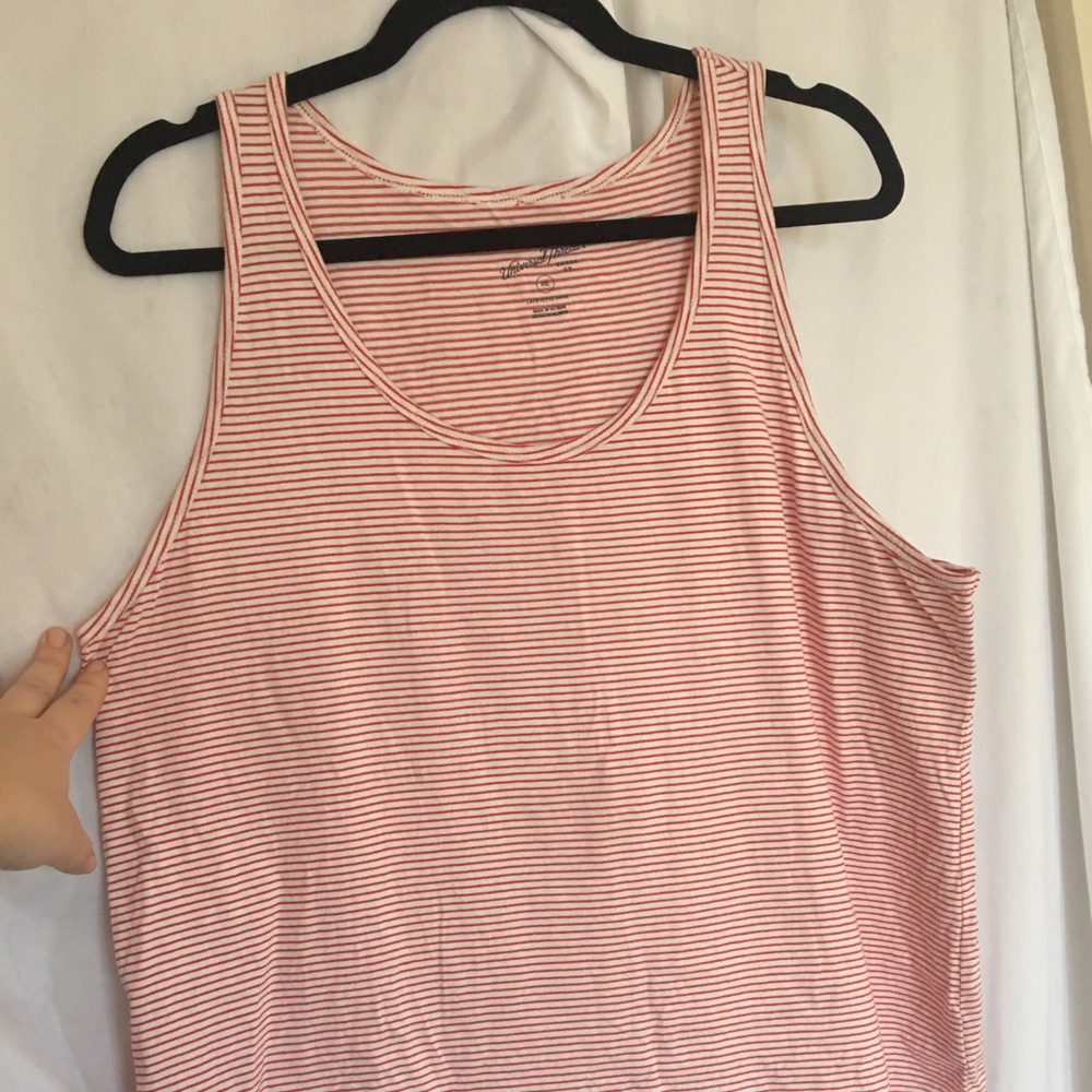 Universal Thread XXL Tank Red White